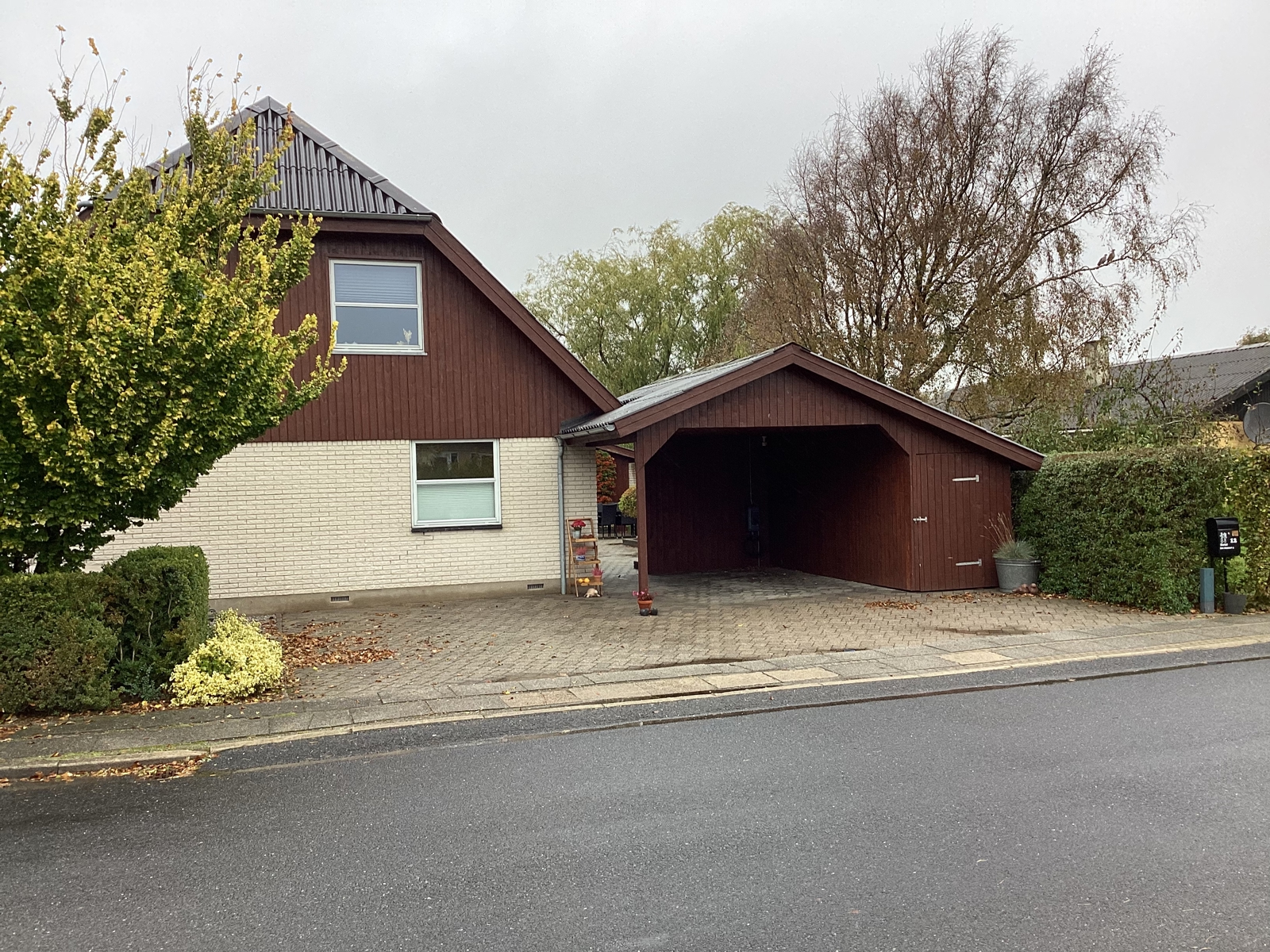 Billede af Lenas hus udefra