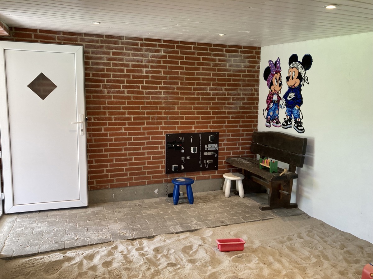 Overdækket sandkasse