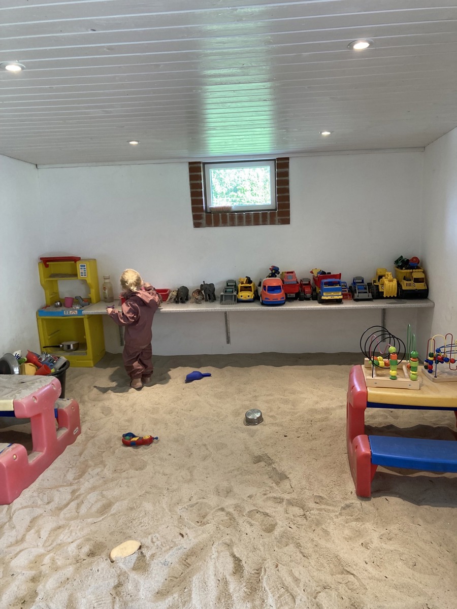 Overdækket sandkasse